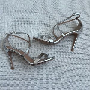Steve Madden Silver Metallic Strappy Heels Size 10